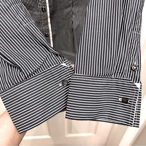 WEEKEND MAX MARA Pinstripe Long Sleeves Top - Picture 6 of 8